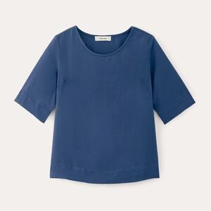 Everlane Relaxed Tee in buttersoft, small, navy, EUC